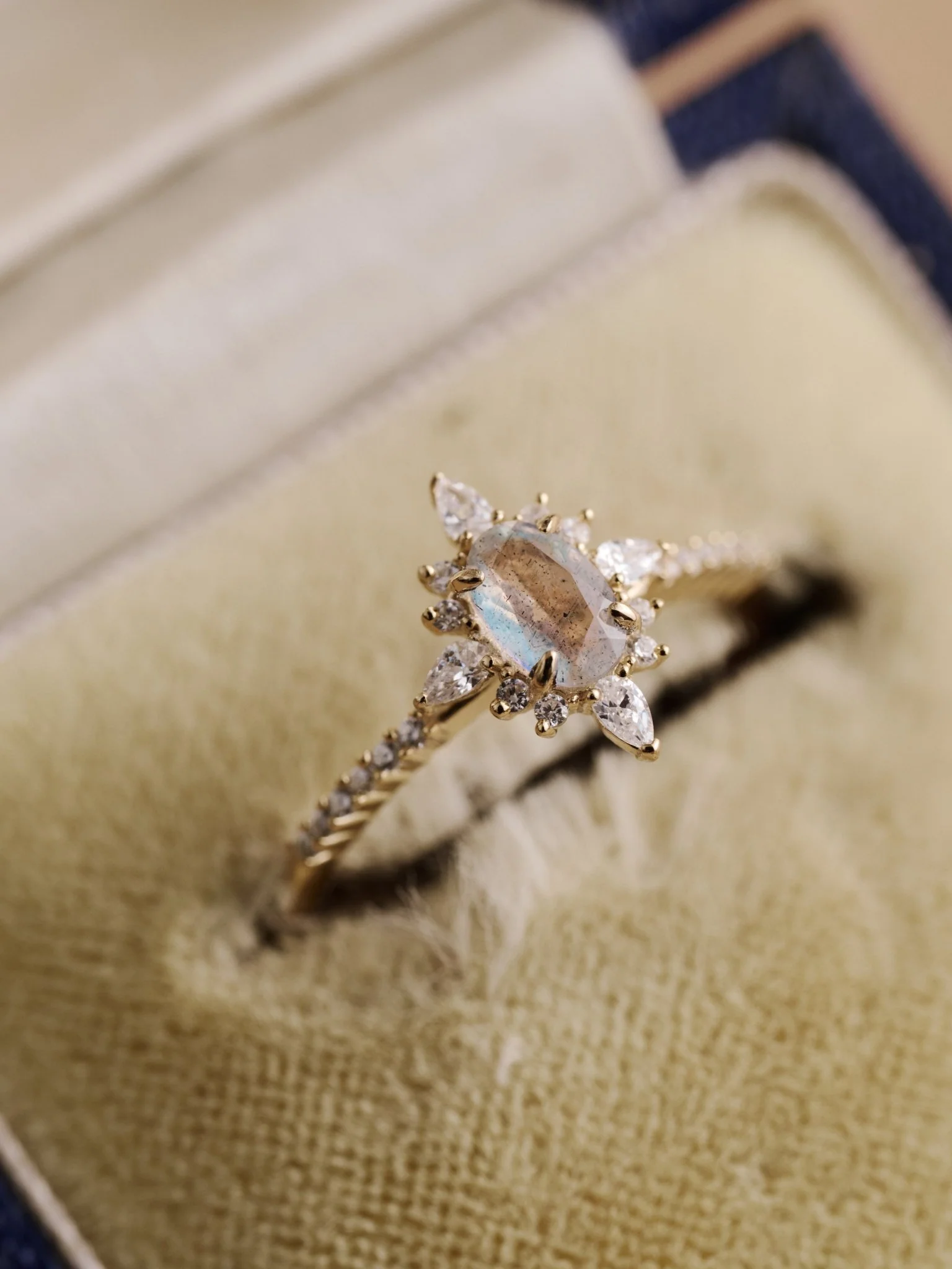 14K Solid Gold Lunara Labradorite Ring - Image 2