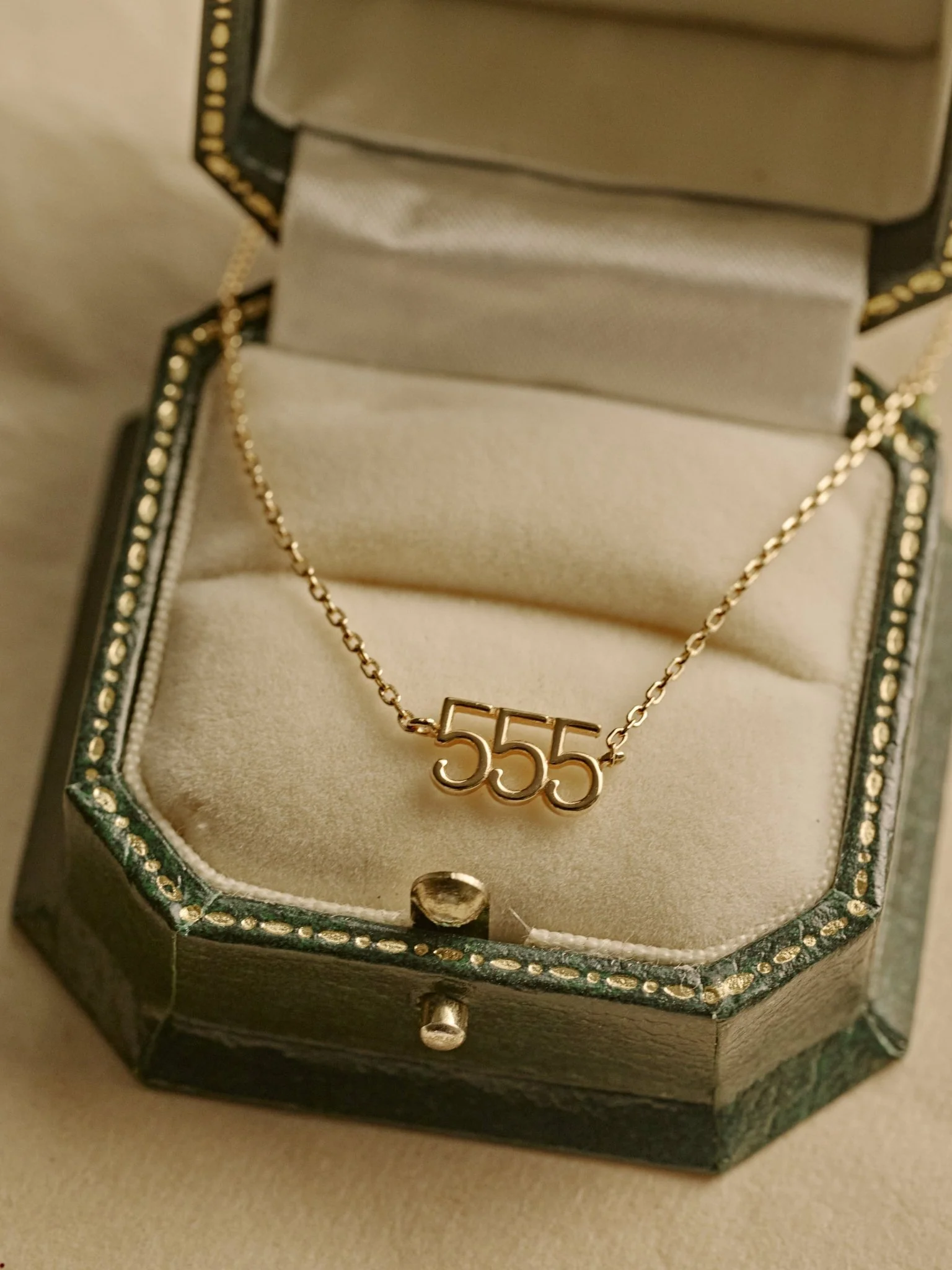 555 Angel Number Choker with Peridot - Image 3