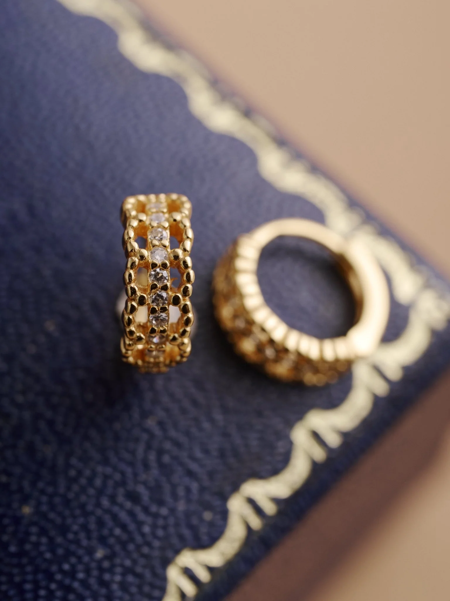 10K Solid Gold Lustre Weave Huggies - Image 4