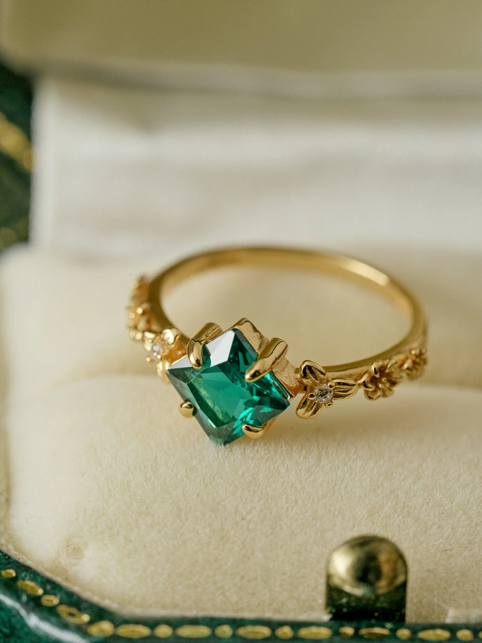 Atelier Émeraude Ring - Image 2