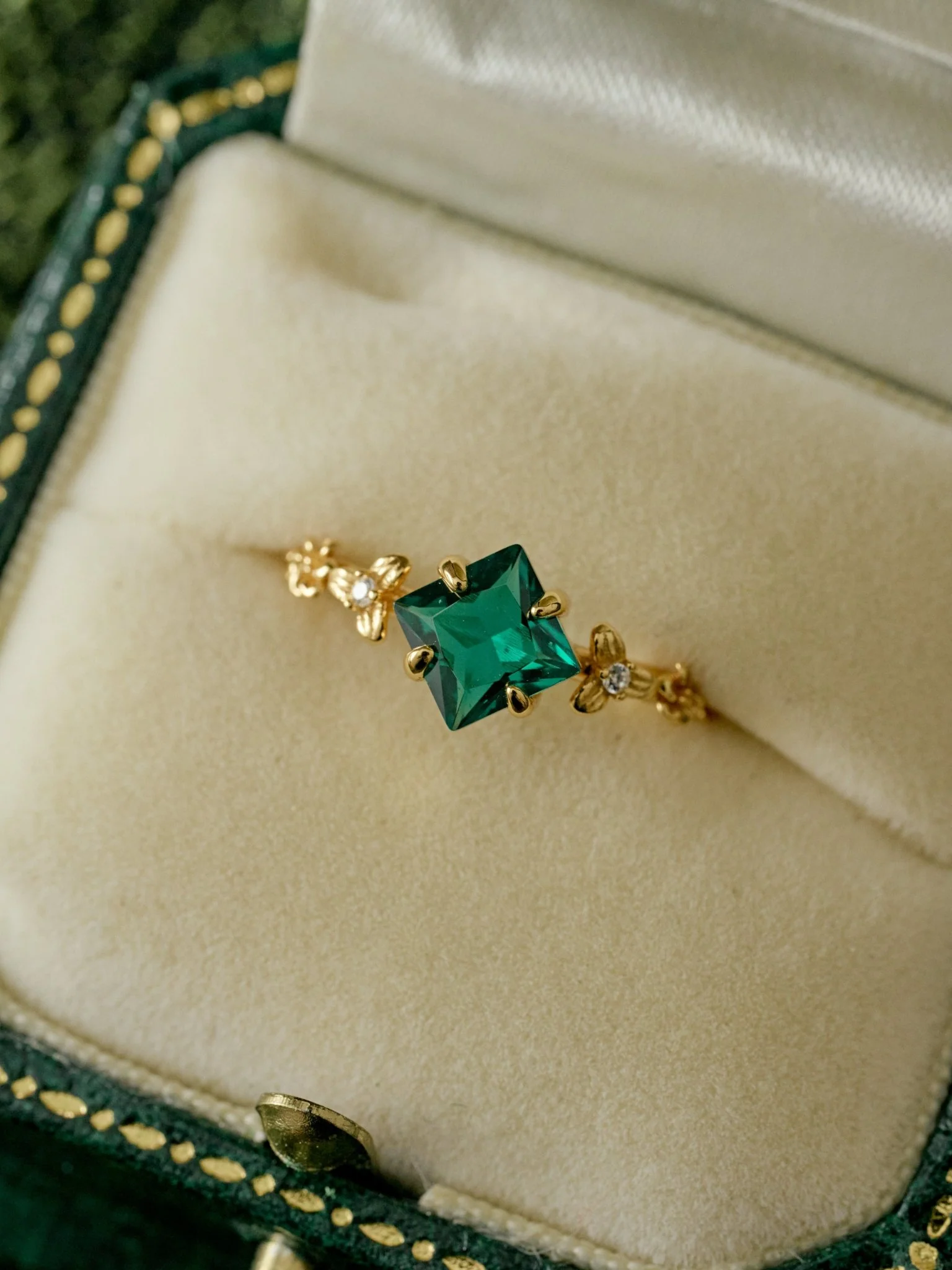 Atelier Émeraude Ring - Image 3