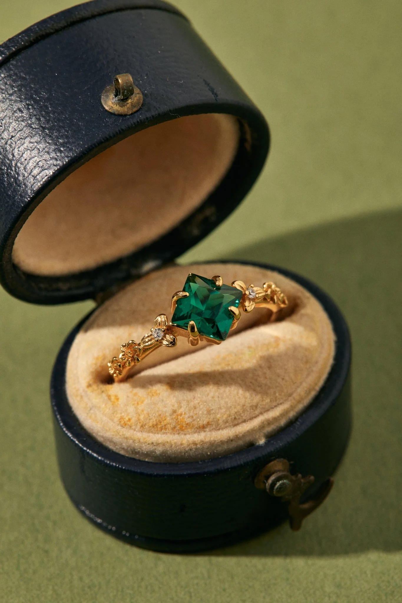 Atelier Émeraude Ring - Image 4