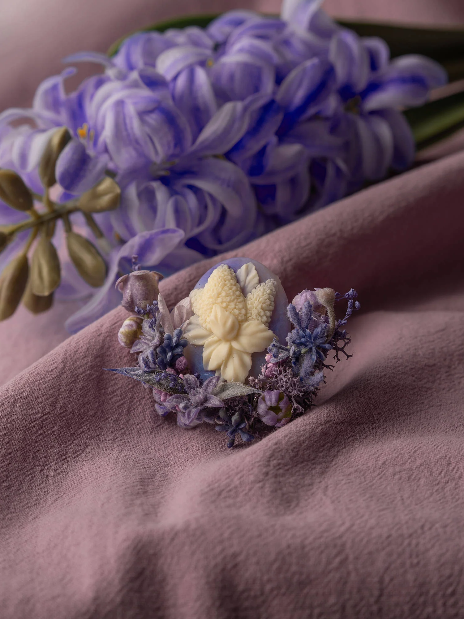 Hyacinthus Birth Flower Corsage Ring - Image 3