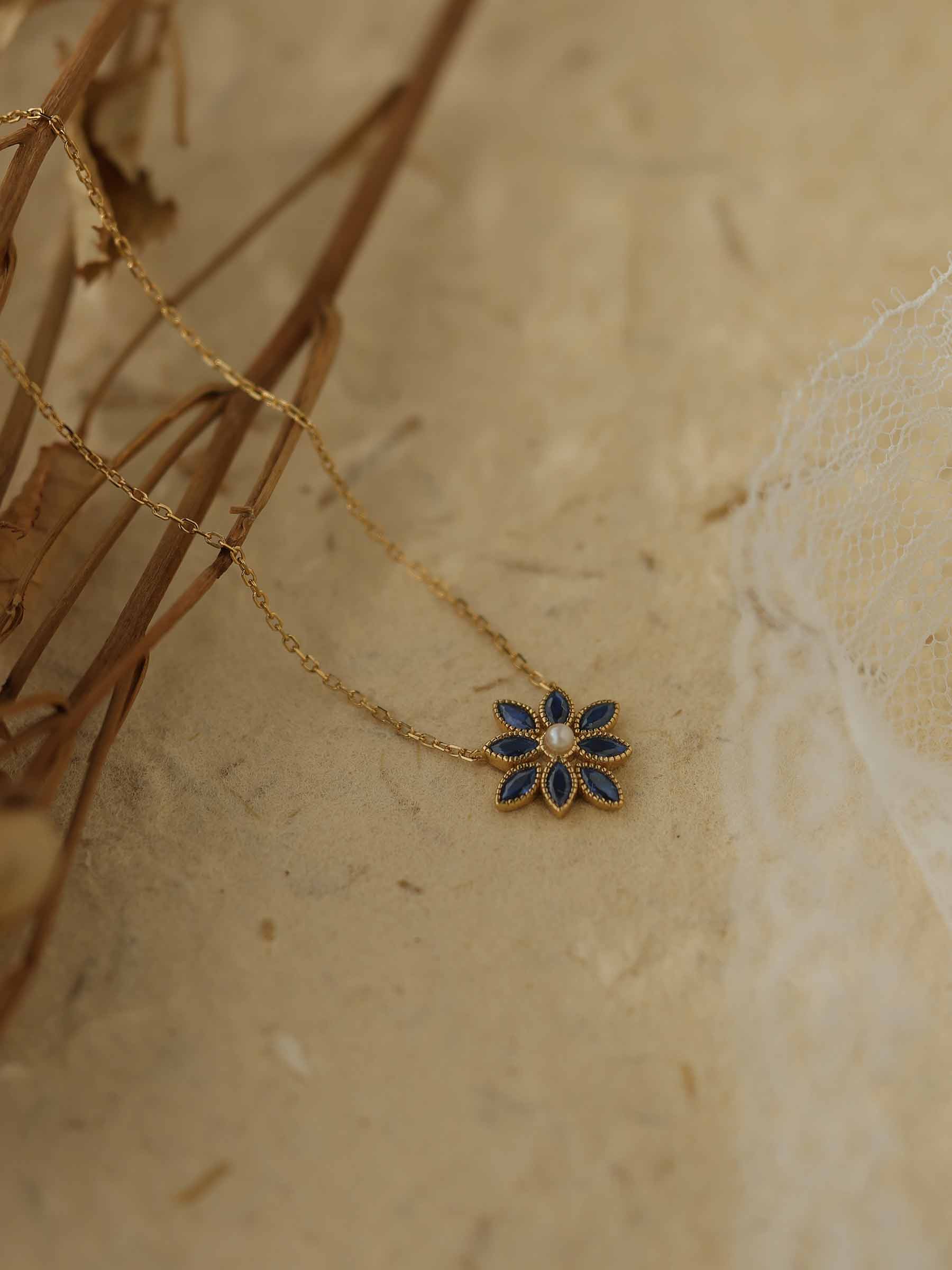 Cámellia Sapphire Pearl Necklace - Image 16