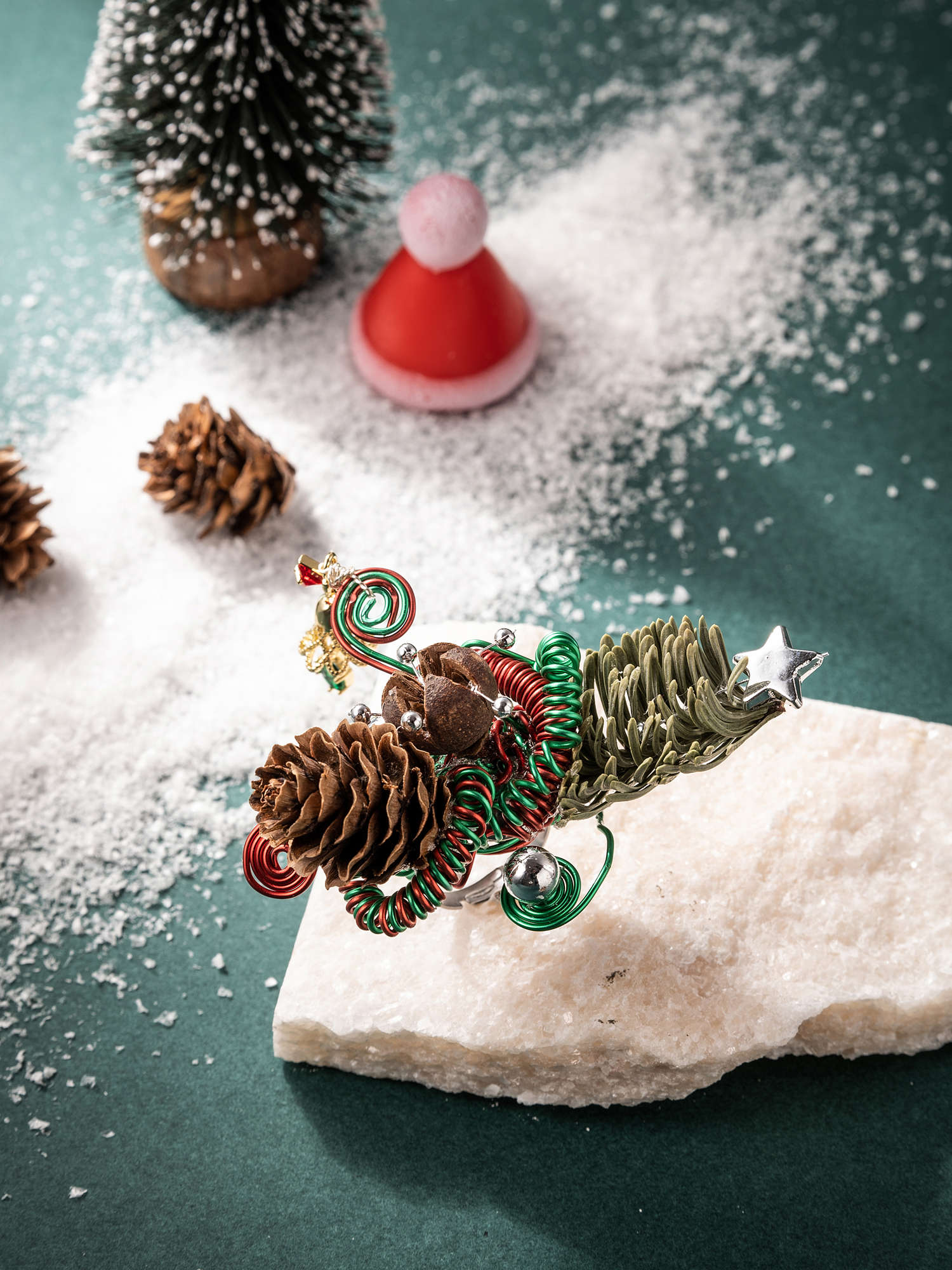 Christmas Flower Corsage Ring - Image 3