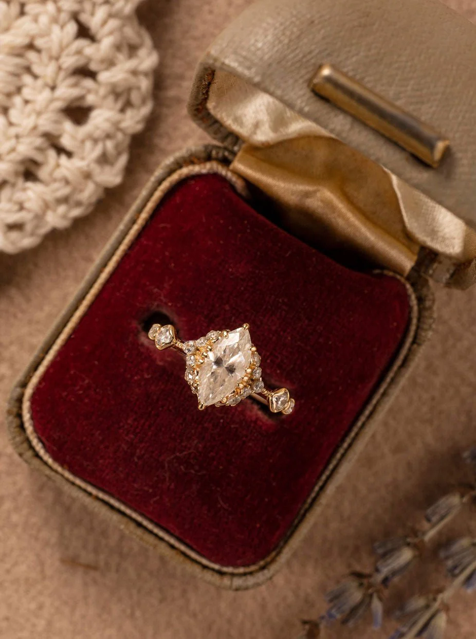 Cupid Moissanite Band - Image 7