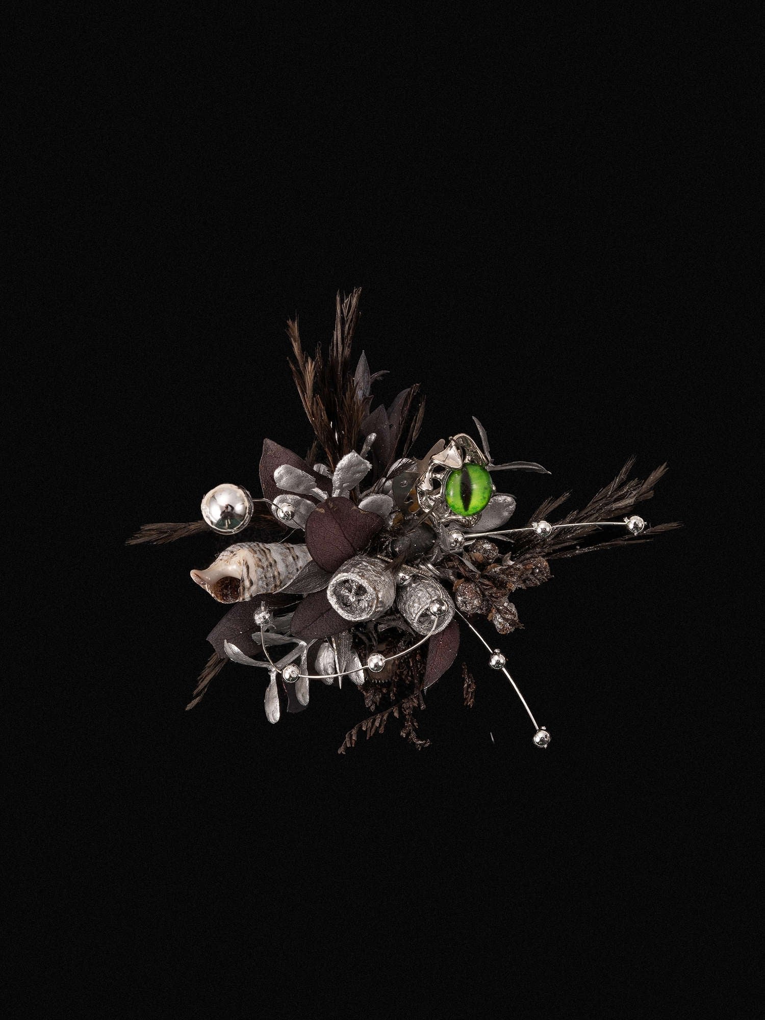 Devil's Eye Flower Corsage Ring - Image 3