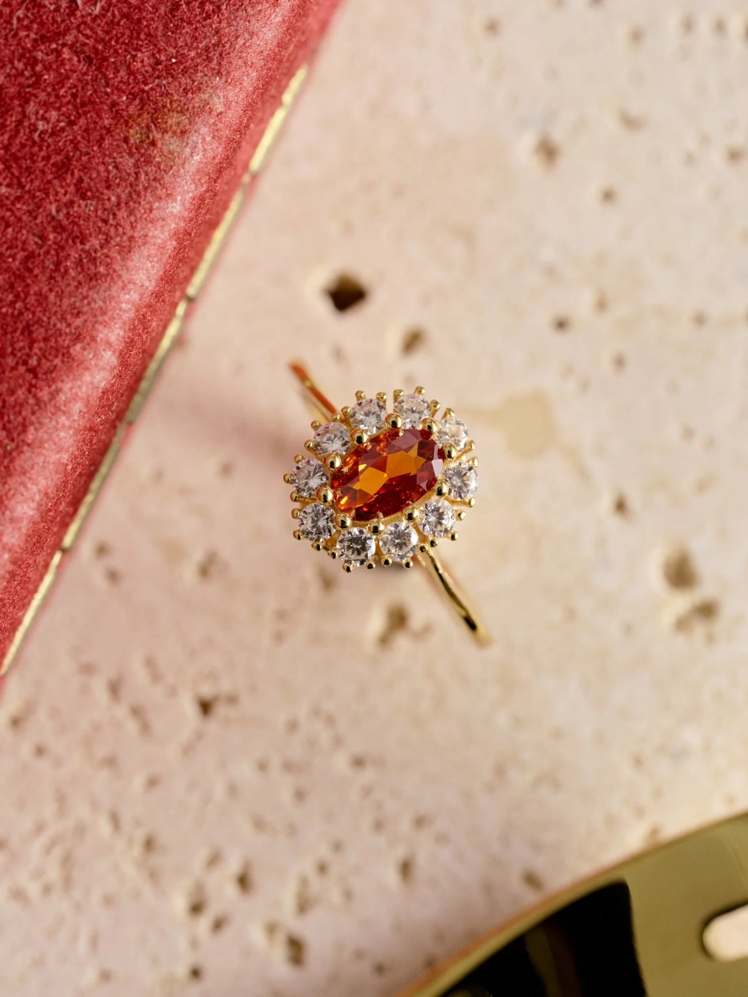 Garnet Couronne Ring - Image 2