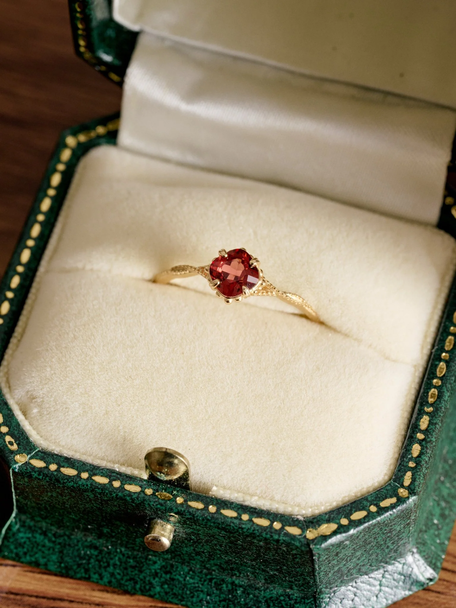 Rosée Garnet Solitarie Ring - Image 3