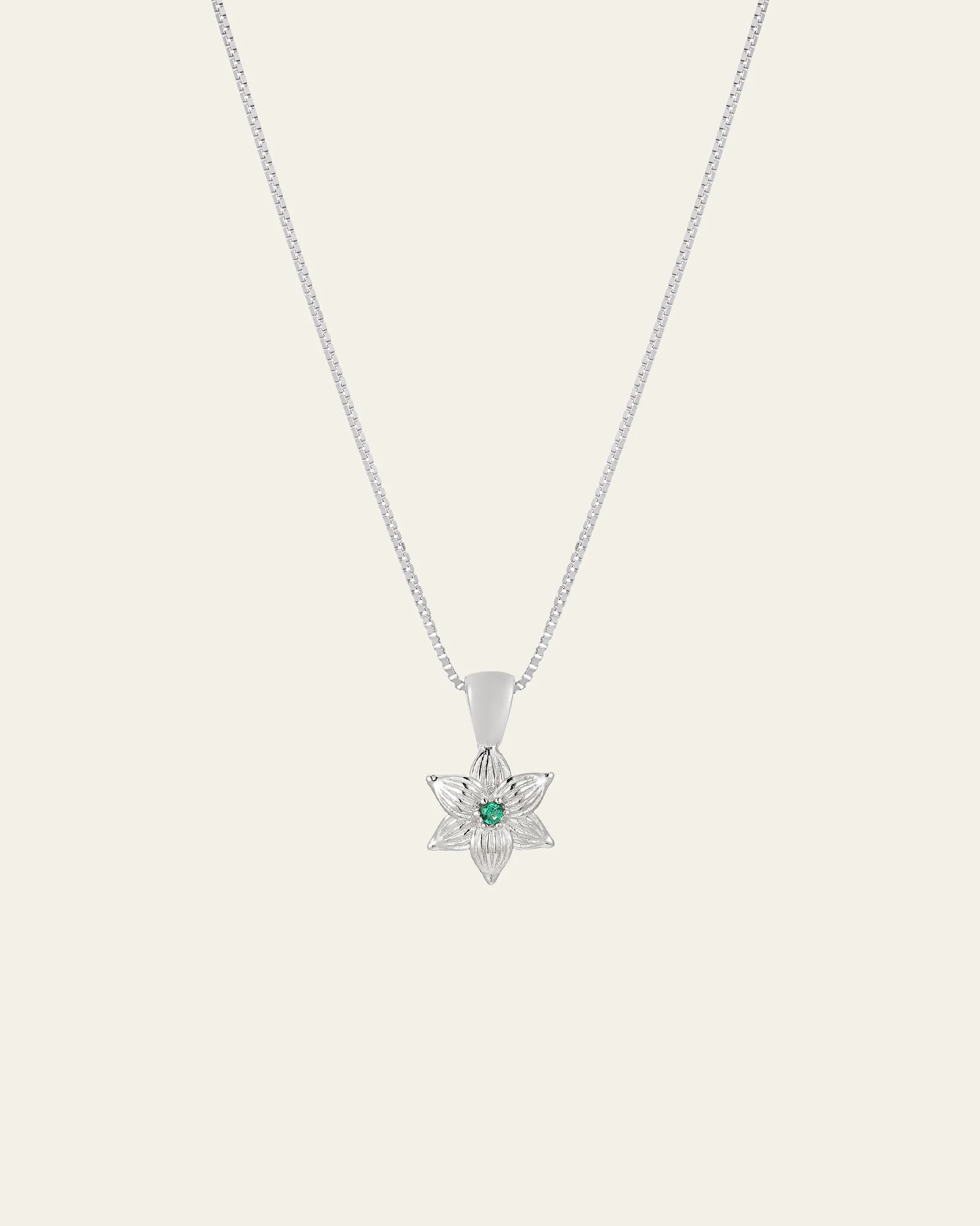 Elsa Lily Emerald Necklace - Image 6