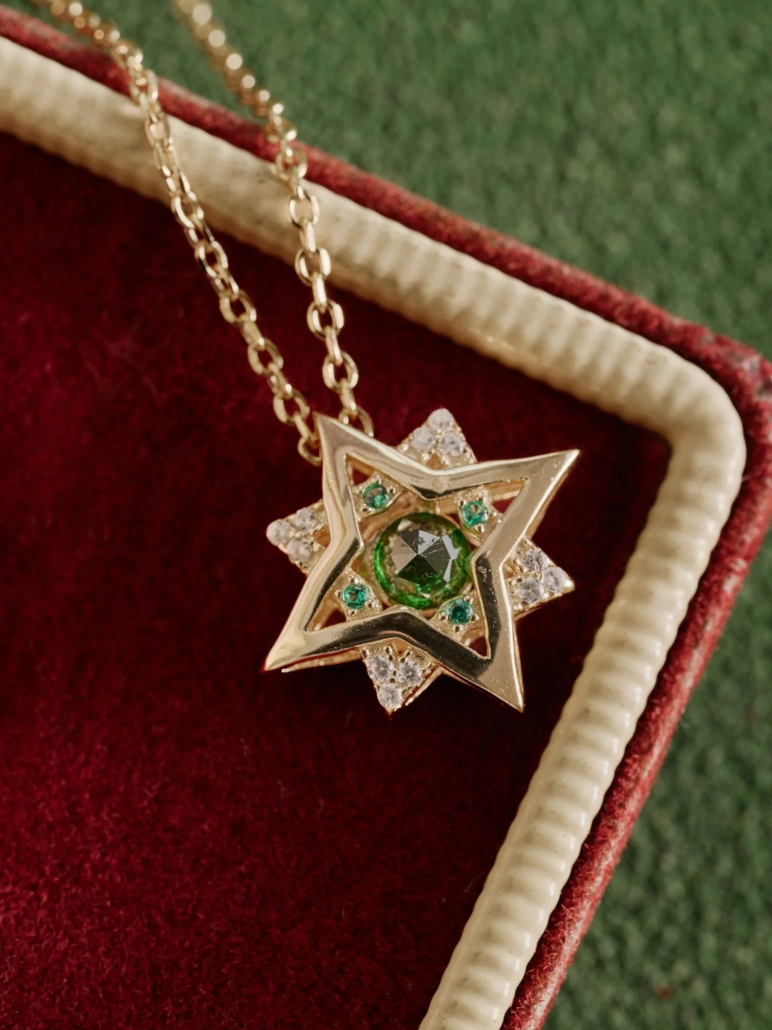 New York Emerald Pentagram Necklace - Image 3