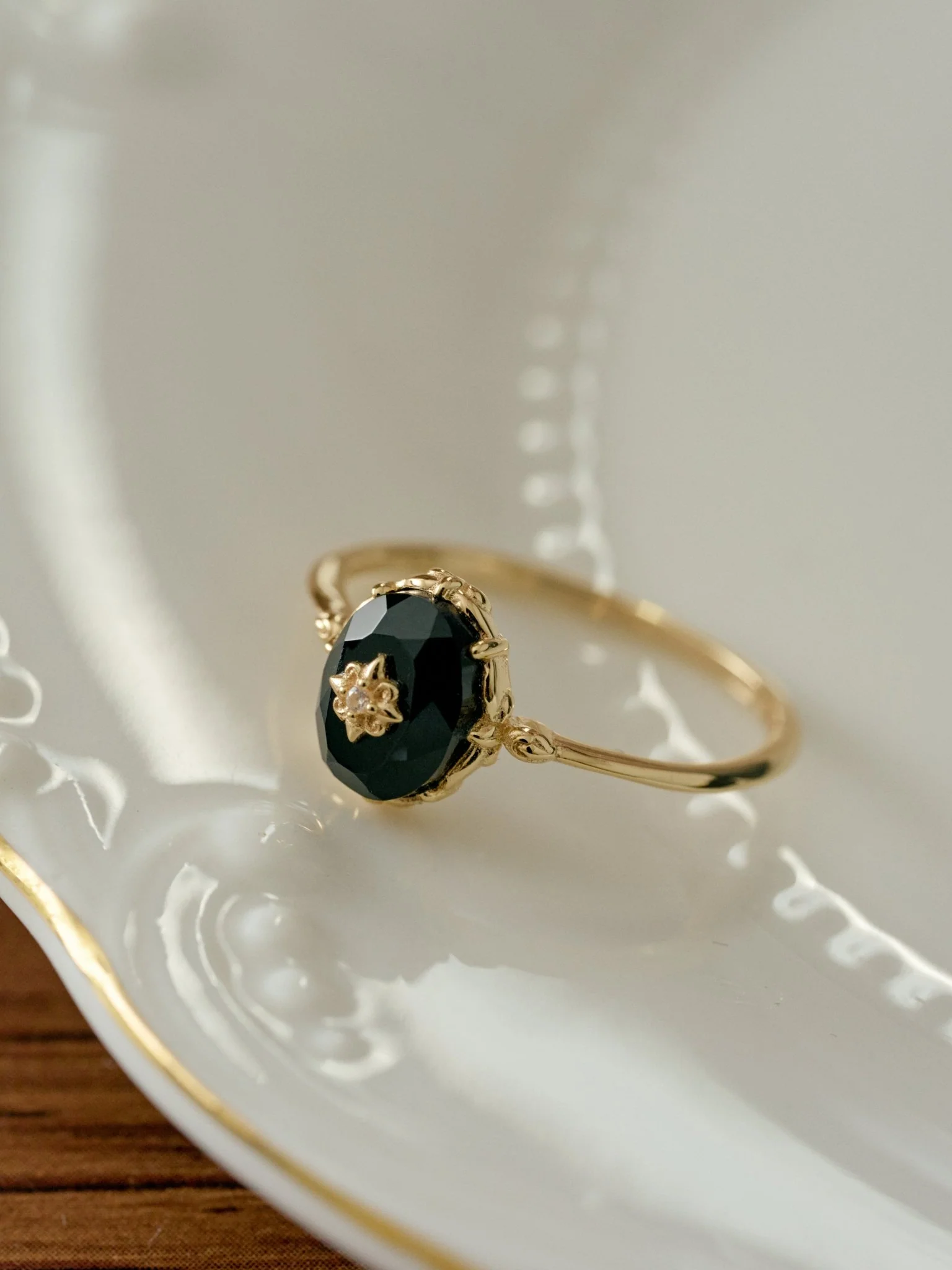 Noir Stella Onyx Ring - Image 3