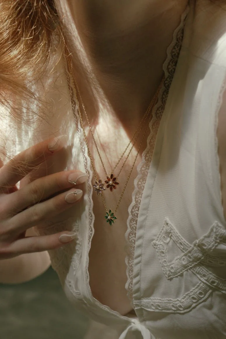Cámellia Amethyst Pearl Necklace - Image 7