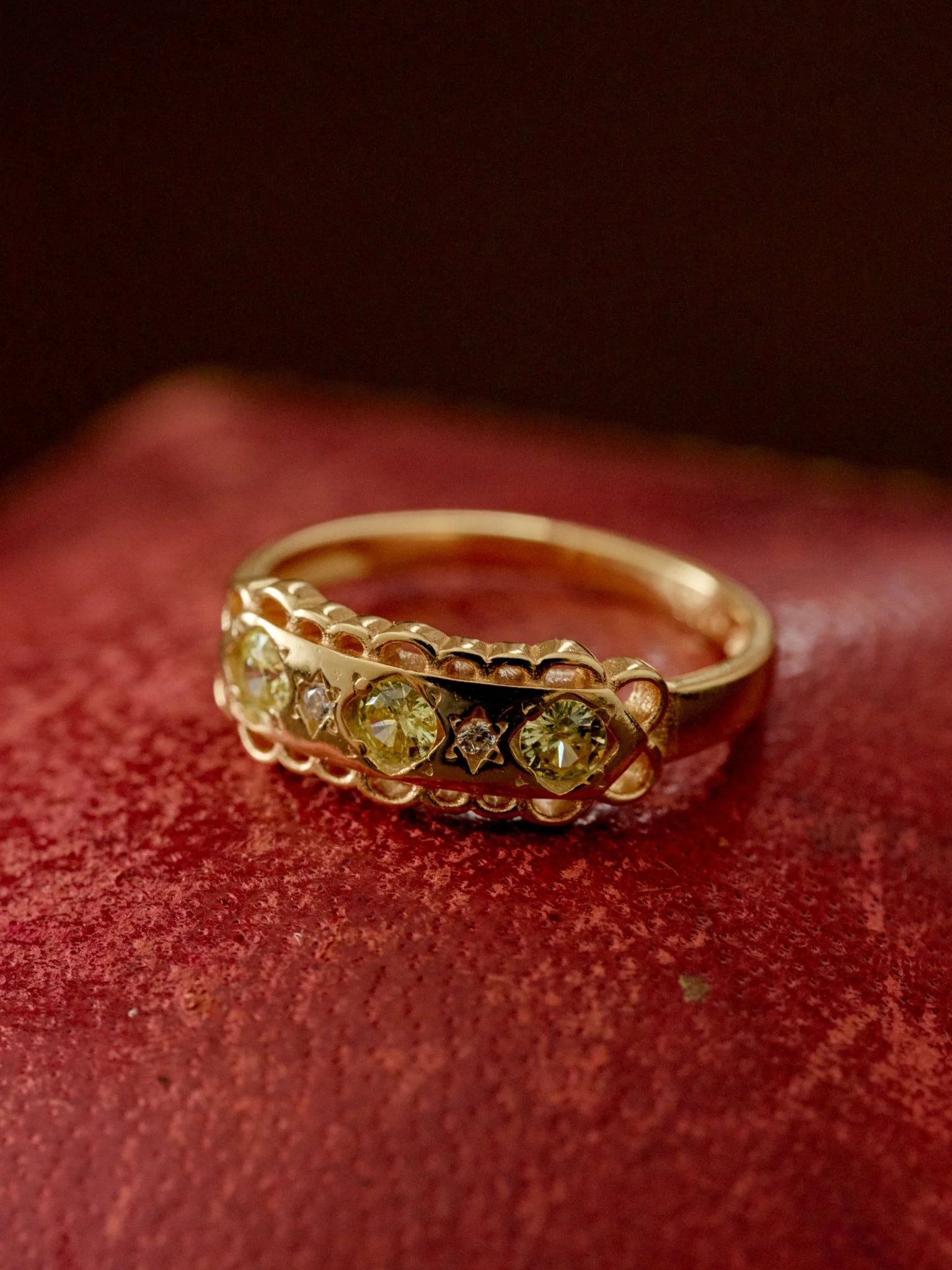 Peridot Lierre Ring - Image 3