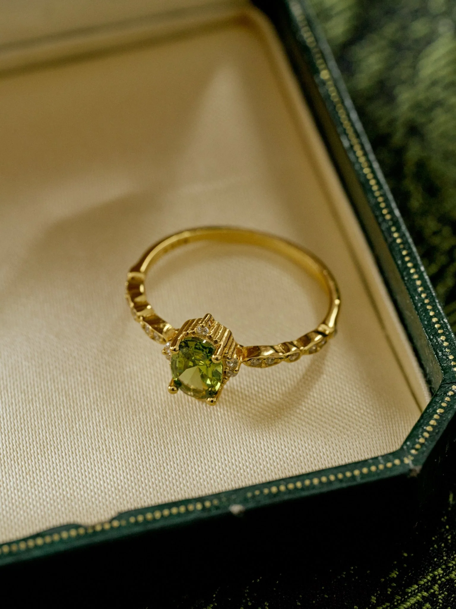 Verdure Peridot Ring - Image 3
