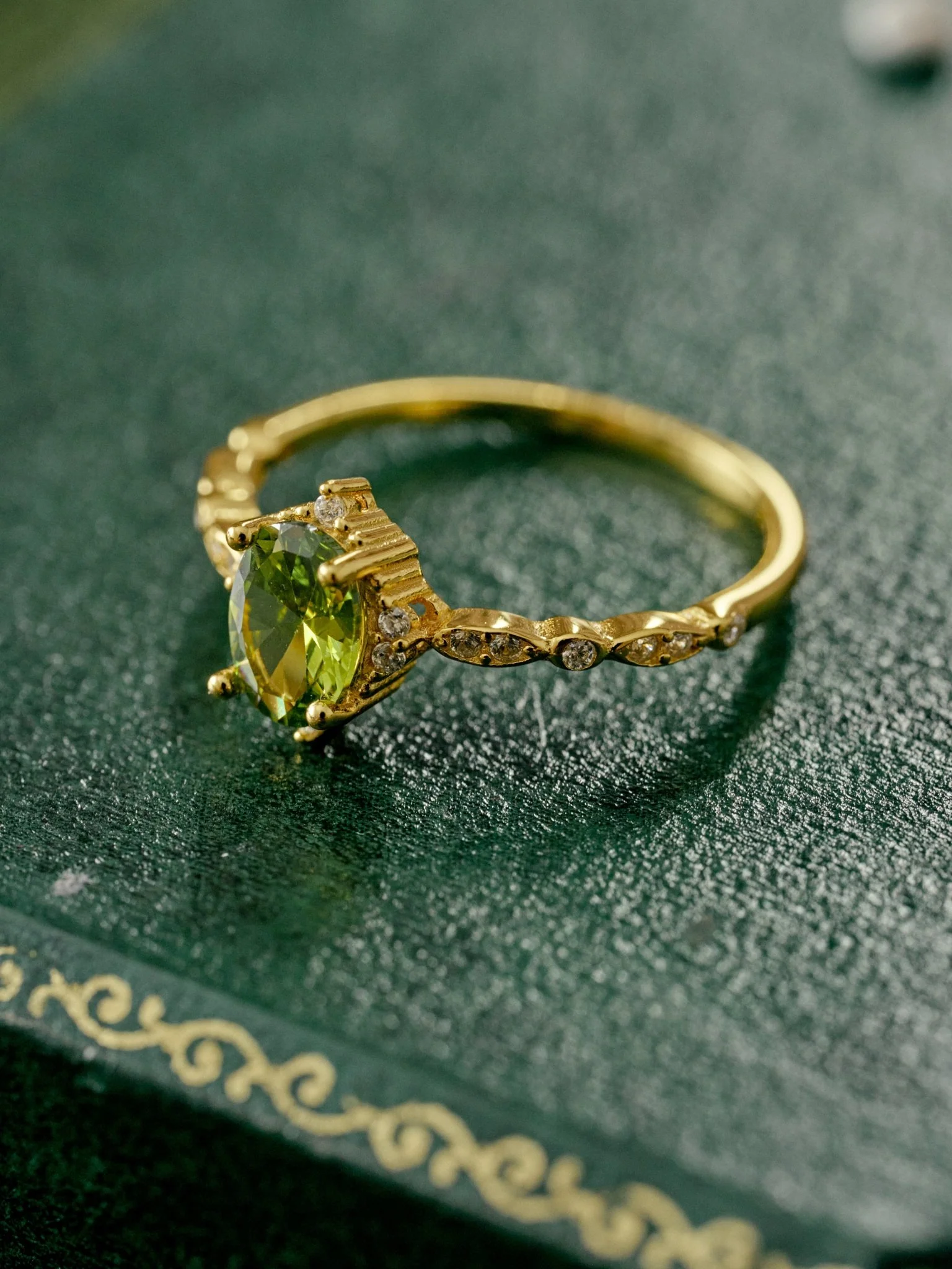 Verdure Peridot Ring - Image 4