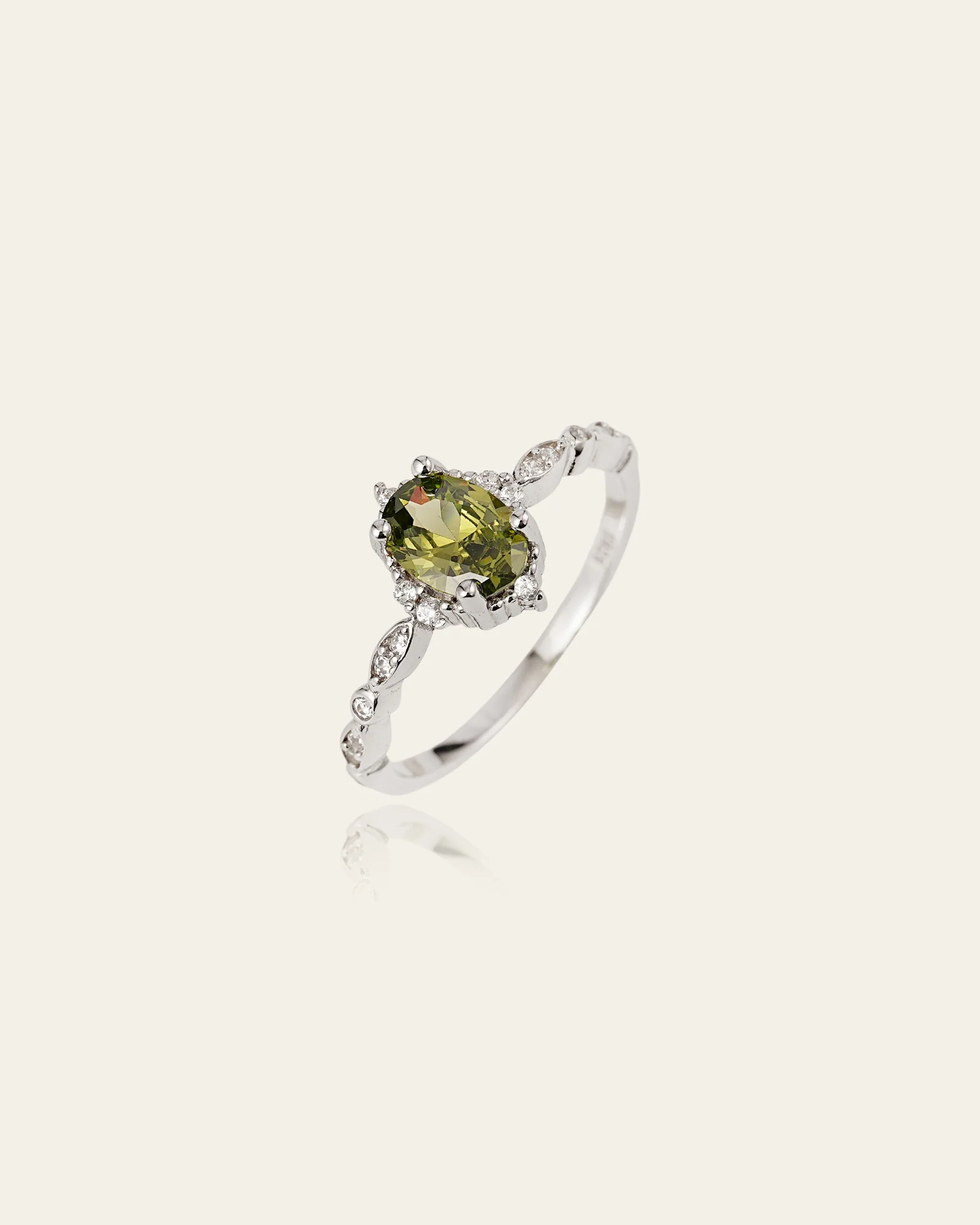 Verdure Peridot Ring - Image 9