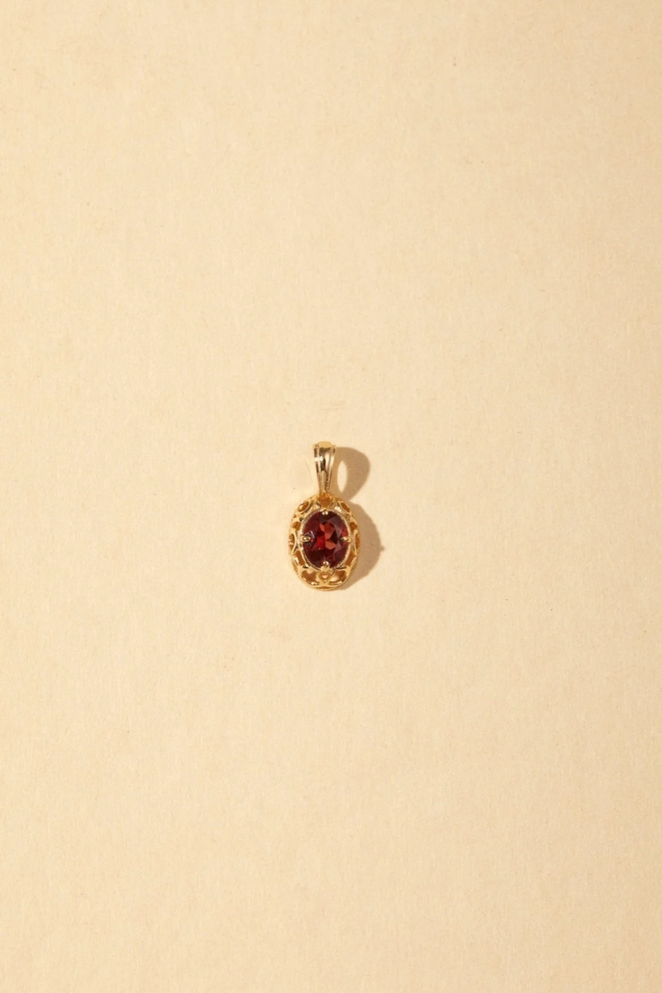 Regal Rosette Garnet Necklace - Image 3