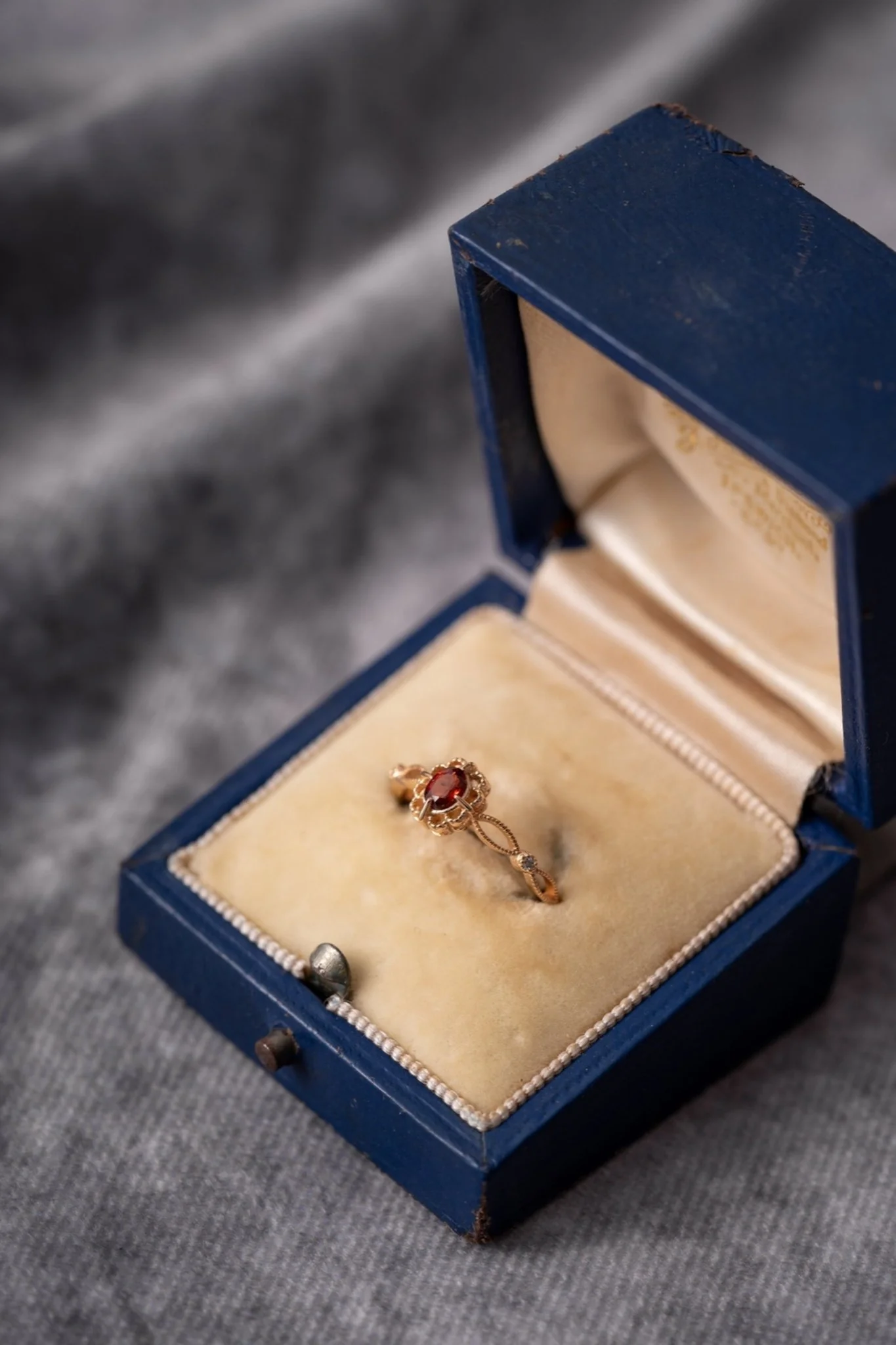 Regal Rosette Garnet Ring - Image 3