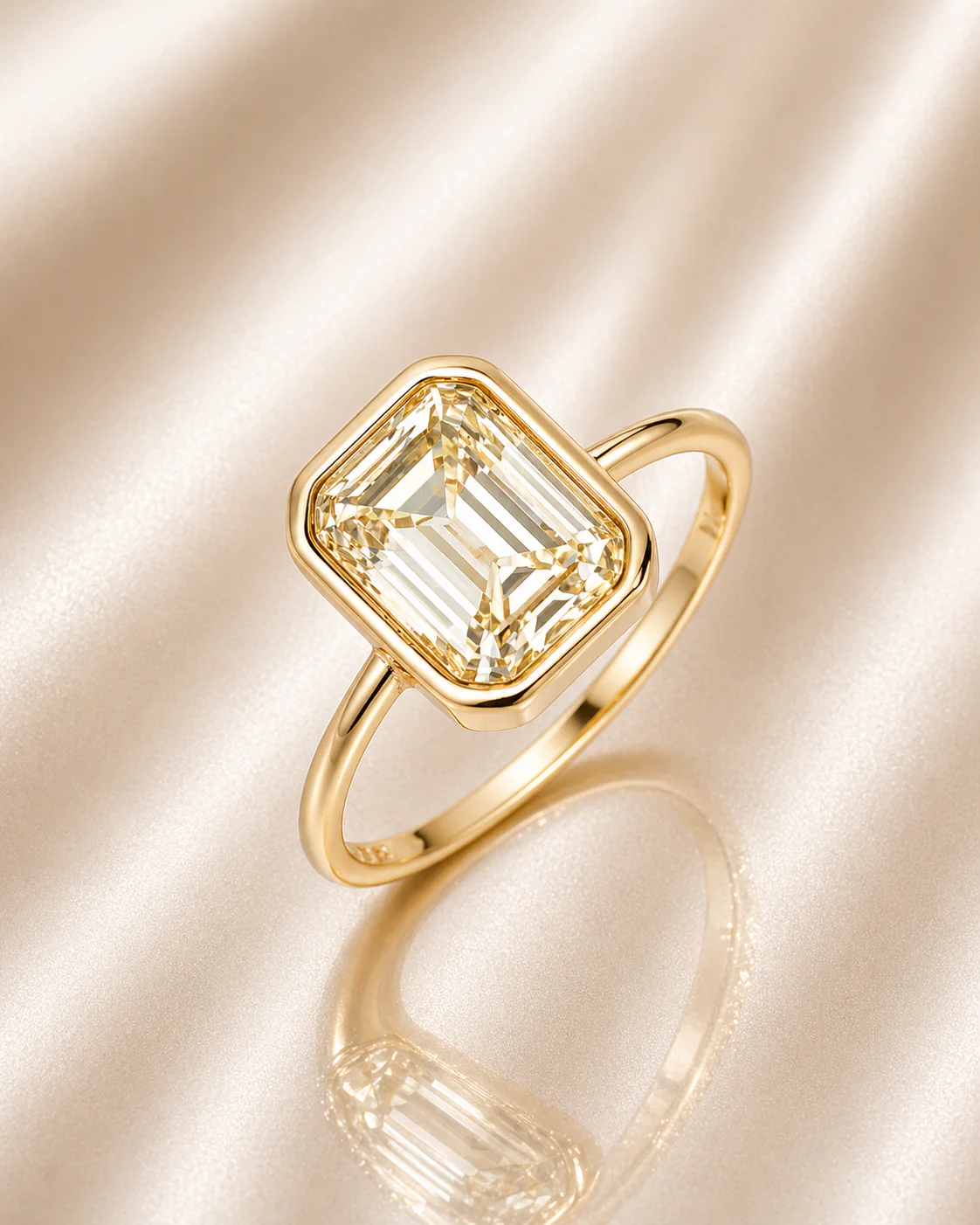 Soleil Signet Ring
