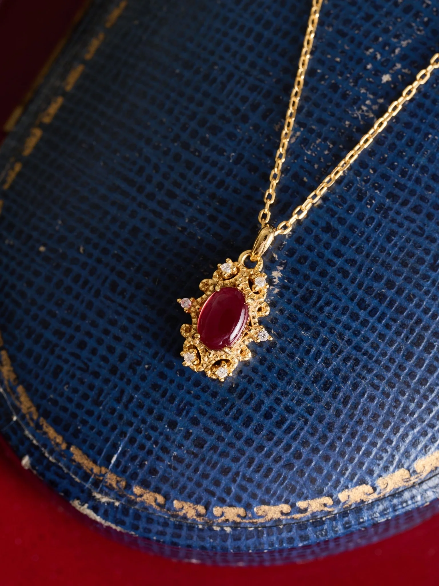 Vivien Garnet Necklace - Image 2