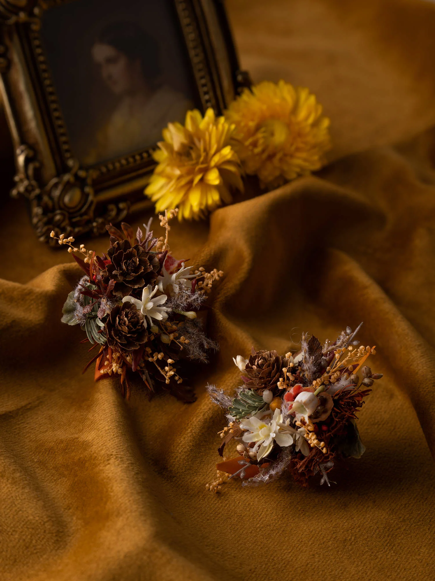 Vintage Maillard Modern Wedding Flower Corsage Rings - Image 3